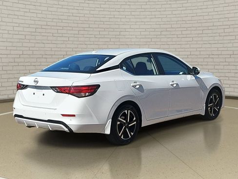 Used 2025 Nissan Sentra SV w/ All-Weather Package FWD image 5