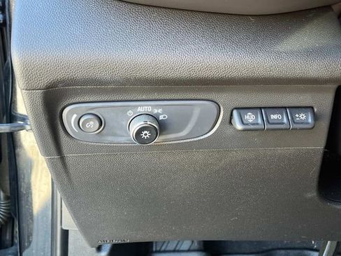 Used 2022 Buick Envision Avenir w/ Premium Seat Package AWD/4WD image 34