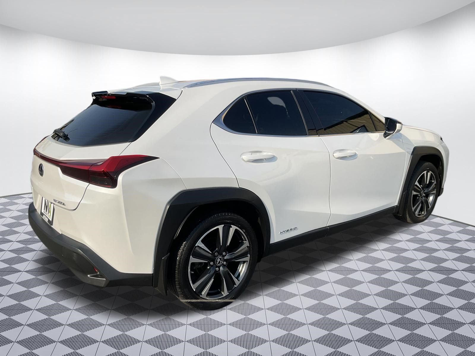 Used 2021 Lexus UX 250h w/ Premium Package AWD/4WD image 3