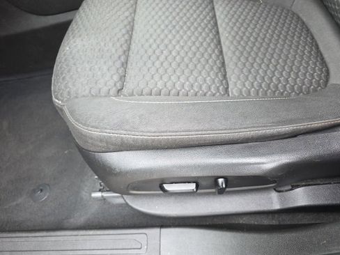 Used 2019 GMC Acadia SLE image 15