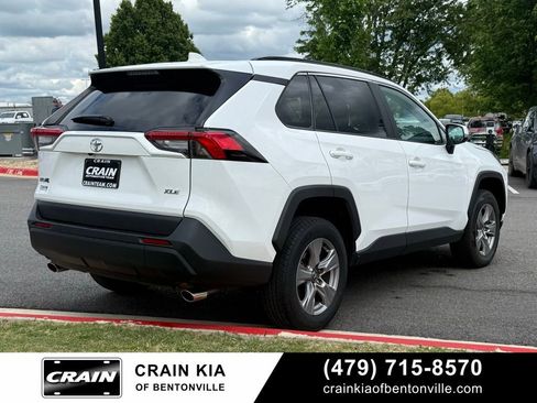 Used 2024 Toyota RAV4 XLE FWD image 8