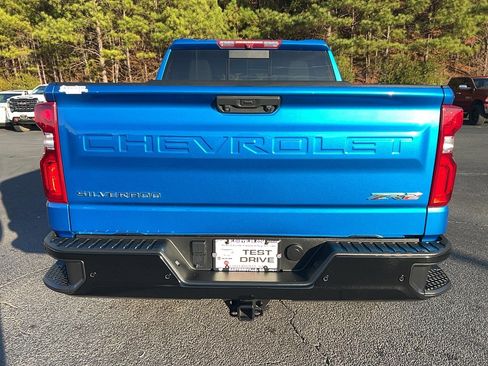 Used 2022 Chevrolet Silverado 1500 ZR2 image 6