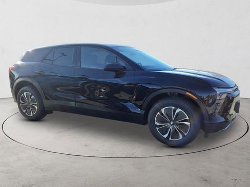 New 2025 Chevrolet Blazer EV LT image 4