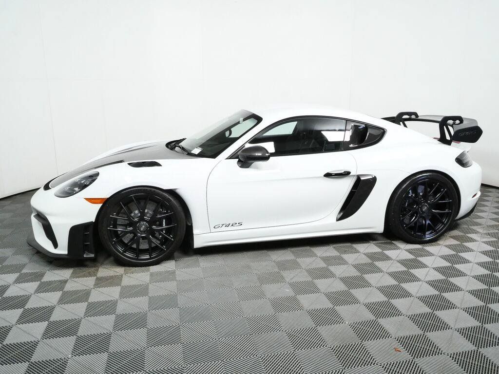 Certified 2025 Porsche 718 Cayman GT4 RS RWD image 2