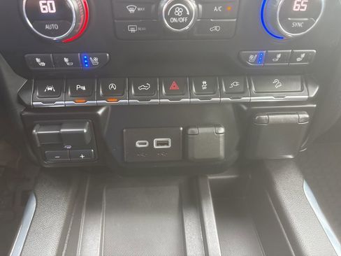 Certified 2020 Chevrolet Silverado 1500 LTZ w/ LTZ Premium Package image 39