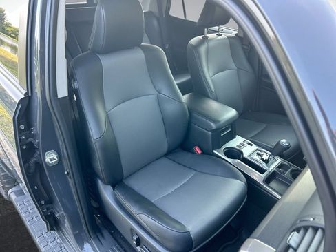 Used 2024 Toyota 4Runner SR5 Premium RWD image 32