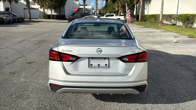 Used 2022 Nissan Altima 2.5 SV AWD/4WD image 6