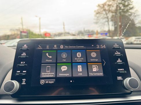 Used 2018 Honda Accord Sport image 18