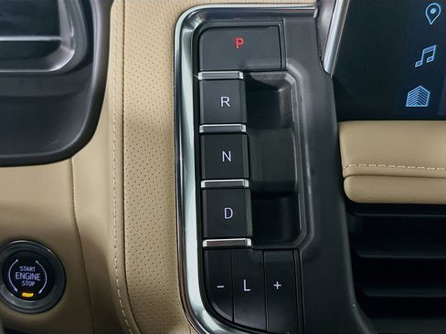 Used 2023 Chevrolet Tahoe Premier image 25