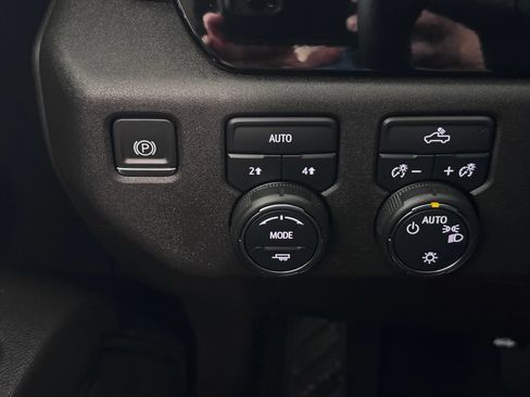 Certified 2023 Chevrolet Silverado 1500 LT AWD/4WD image 23