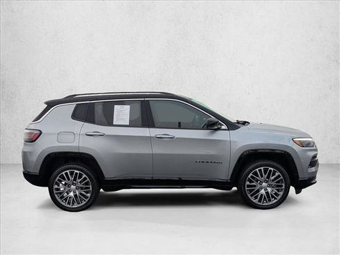 Used 2022 Jeep Compass Limited w/ Elite Group image 4