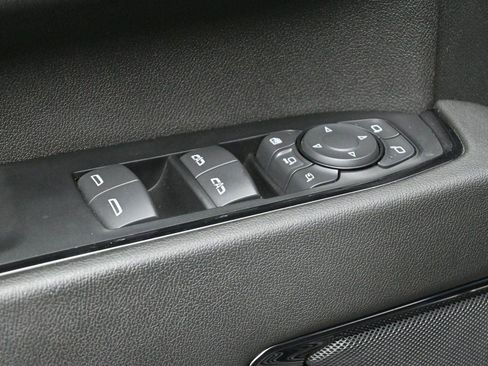 Used 2024 GMC Sierra 2500 AT4 w/ AT4 Premium Plus Package AWD/4WD image 12