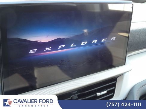 Used 2026 Ford Explorer Active w/ Active Comfort Package AWD/4WD image 8