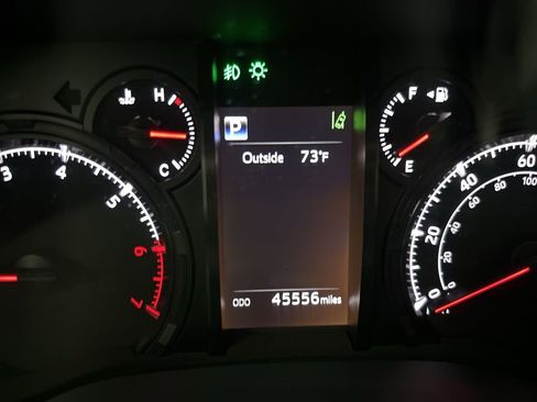 Used 2023 Toyota 4Runner SR5 Premium w/ Moonroof Package image 15