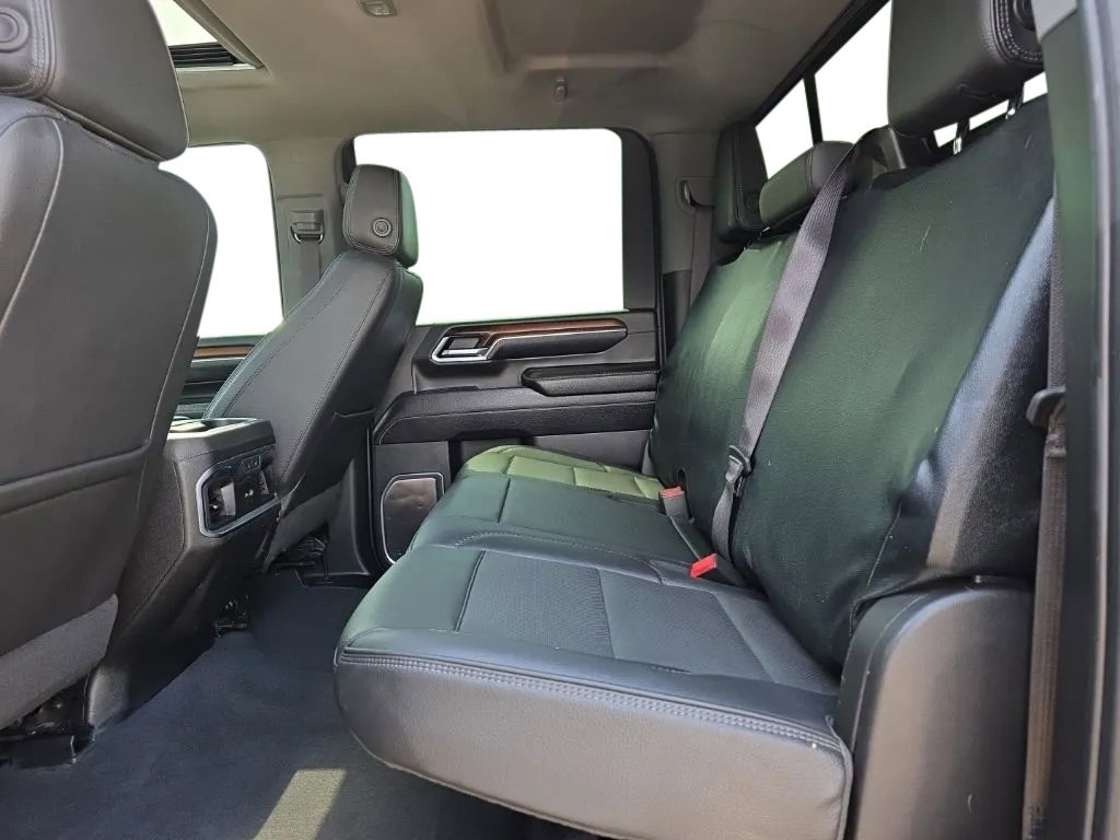 Used 2024 GMC Sierra 3500 Denali w/ Denali Reserve Package AWD/4WD image 17