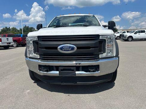 Used 2019 Ford F550 4x4 Crew Cab Super Duty w/ Power Equipment Group image 2