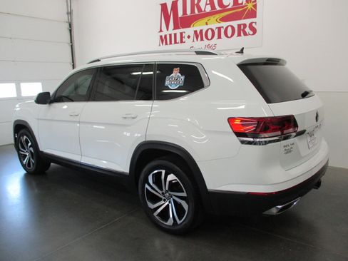 Used 2021 Volkswagen Atlas SEL Premium image 4