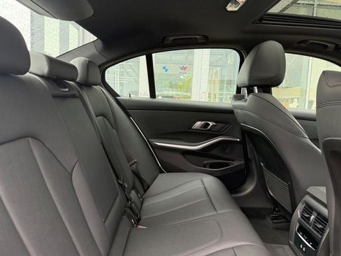 Used 2021 BMW 330i xDrive Sedan AWD/4WD image 9