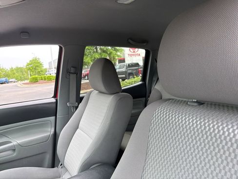 Used 2014 Toyota Tacoma PreRunner w/ Convenience Package RWD image 8