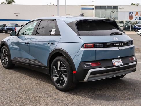 New 2026 Hyundai Ioniq 5 SE image 8