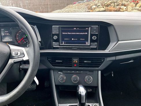 Used 2019 Volkswagen Jetta S image 21