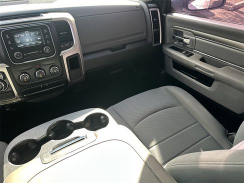 Certified 2019 RAM 1500 Classic SLT image 13