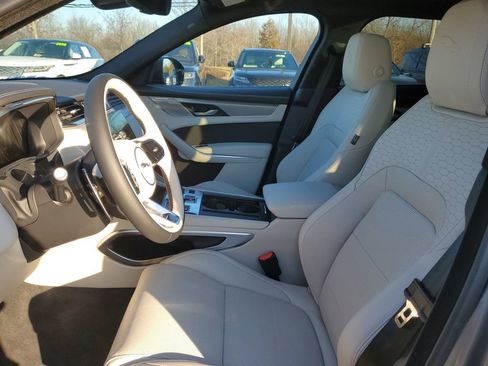 New 2026 Jaguar F-PACE R-Dynamic S image 7