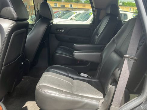 Used 2007 Chevrolet Tahoe LTZ w/ LTZ Preferred Equipment Group image 10