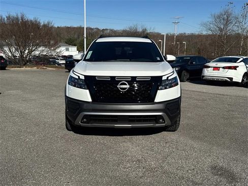 New 2025 Nissan Pathfinder Rock Creek image 9