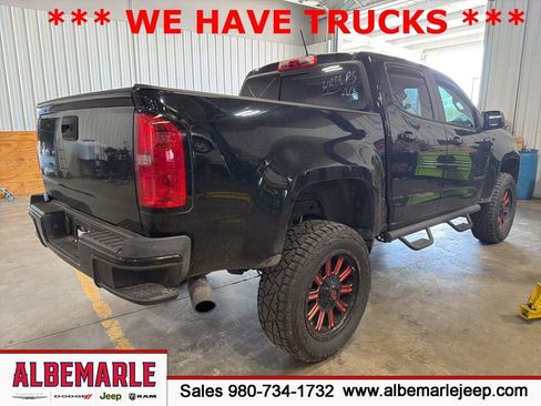 Used 2018 Chevrolet Colorado Z71 image 2