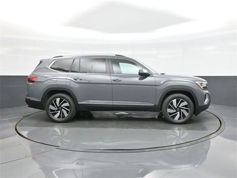 New 2026 Volkswagen Atlas SEL image 8