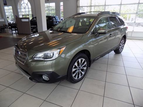 Used 2016 Subaru Outback 2.5i Limited AWD/4WD image 6