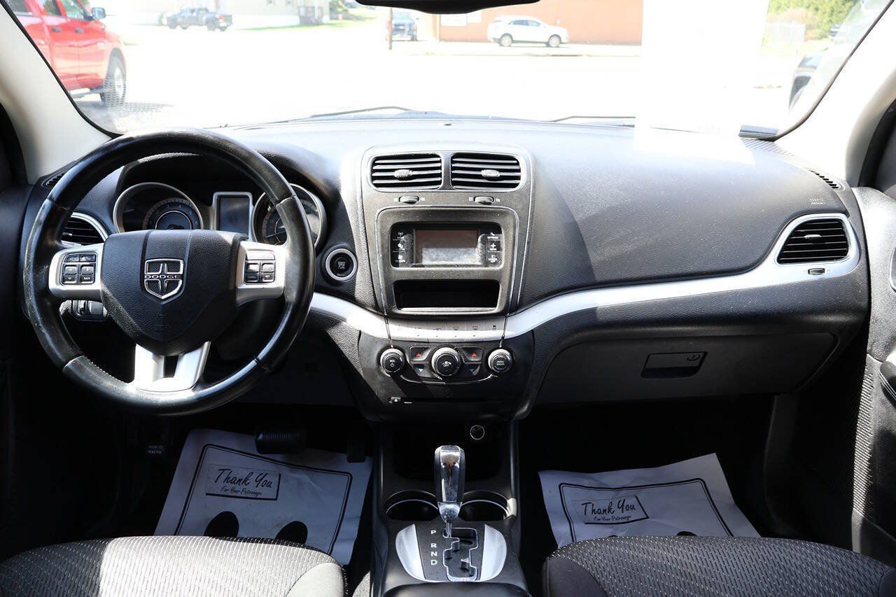 Used 2014 Dodge Journey SXT w/ Flexible Seating Group FWD image 24
