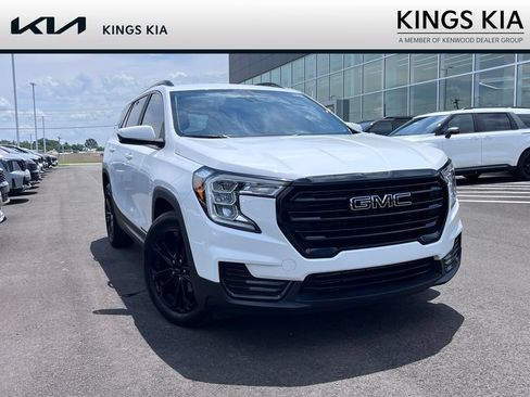 Used 2022 GMC Terrain SLE w/ Elevation Edition FWD image 1