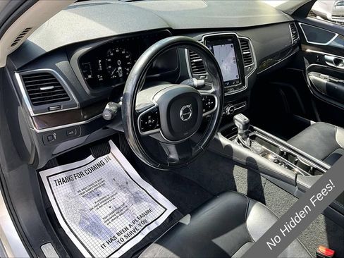 Used 2018 Volvo XC90 T5 Momentum w/ Convenience Package AWD/4WD image 11