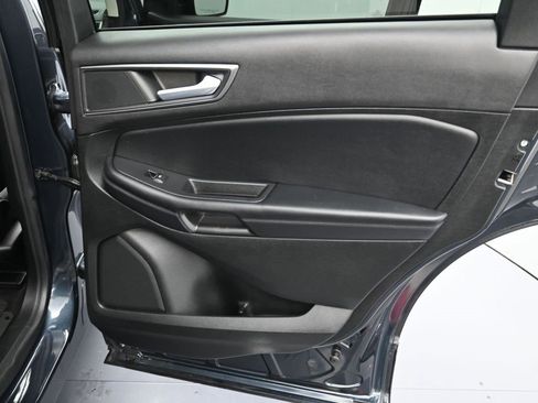 Certified 2022 Ford Edge SE w/ Black Appearance Package image 41