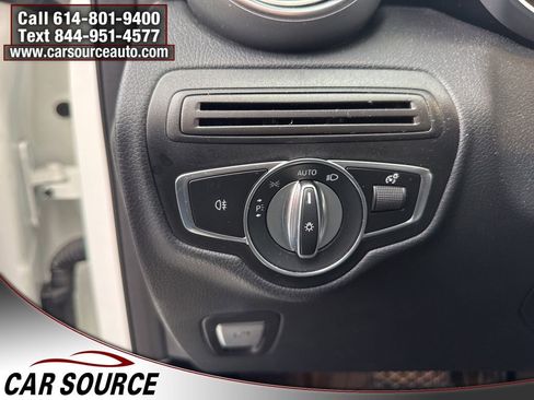 Used 2022 Mercedes-Benz GLC 300 4MATIC image 17