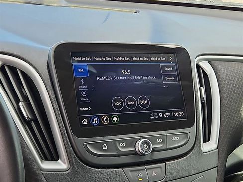 Used 2024 Chevrolet Malibu RS image 17