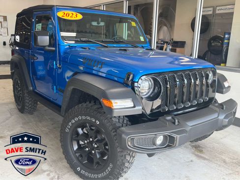 Used 2023 Jeep Wrangler Willys image 2