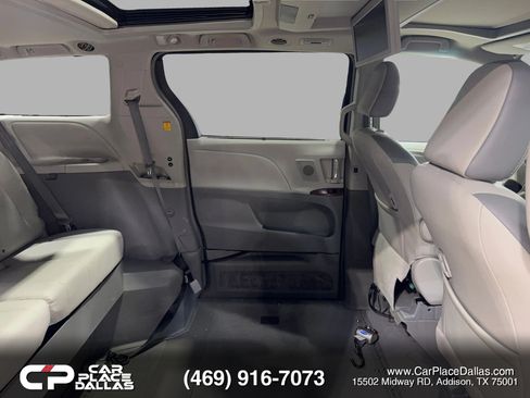 Used 2013 Toyota Sienna Limited w/ Premium Pkg FWD image 30