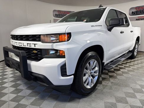 Used 2020 Chevrolet Silverado 1500 Custom w/ Custom Value Package image 7