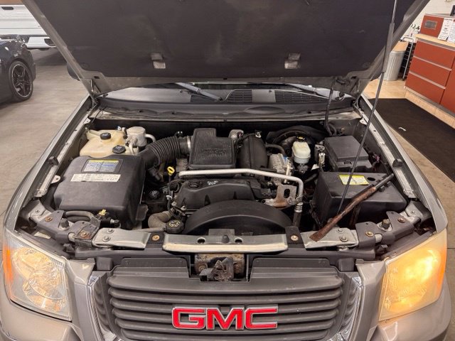 Used 2005 GMC Envoy SLE AWD/4WD image 25