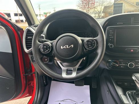 Used 2022 Kia Soul LX w/ Technology Package image 16