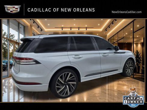 Used 2025 Lincoln Aviator Black Label w/ Jet Appearance Package AWD/4WD image 3