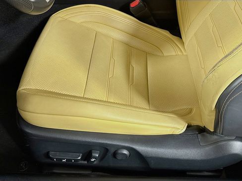 Used 2015 Lexus RC 350 w/ F Sport w/Summer Tires image 22