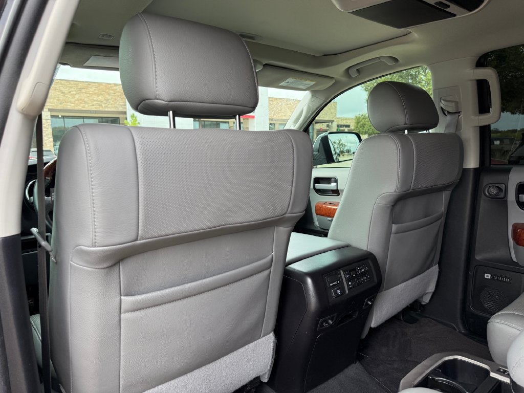 Used 2020 Toyota Sequoia Platinum AWD/4WD image 19