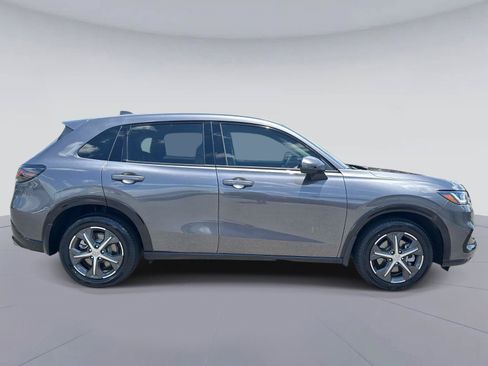 Used 2023 Honda HR-V EX-L image 2
