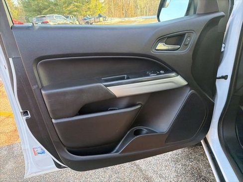 Used 2019 Chevrolet Colorado LT w/ Redline Special Edition image 26