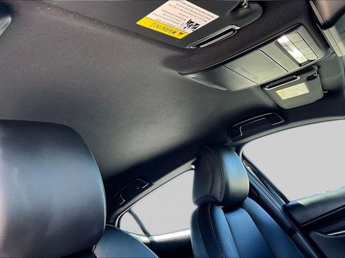 Used 2024 MAZDA MAZDA3 s image 28