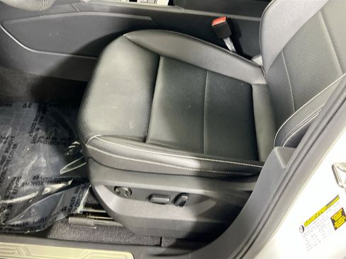 Used 2023 Volkswagen Atlas SE image 18